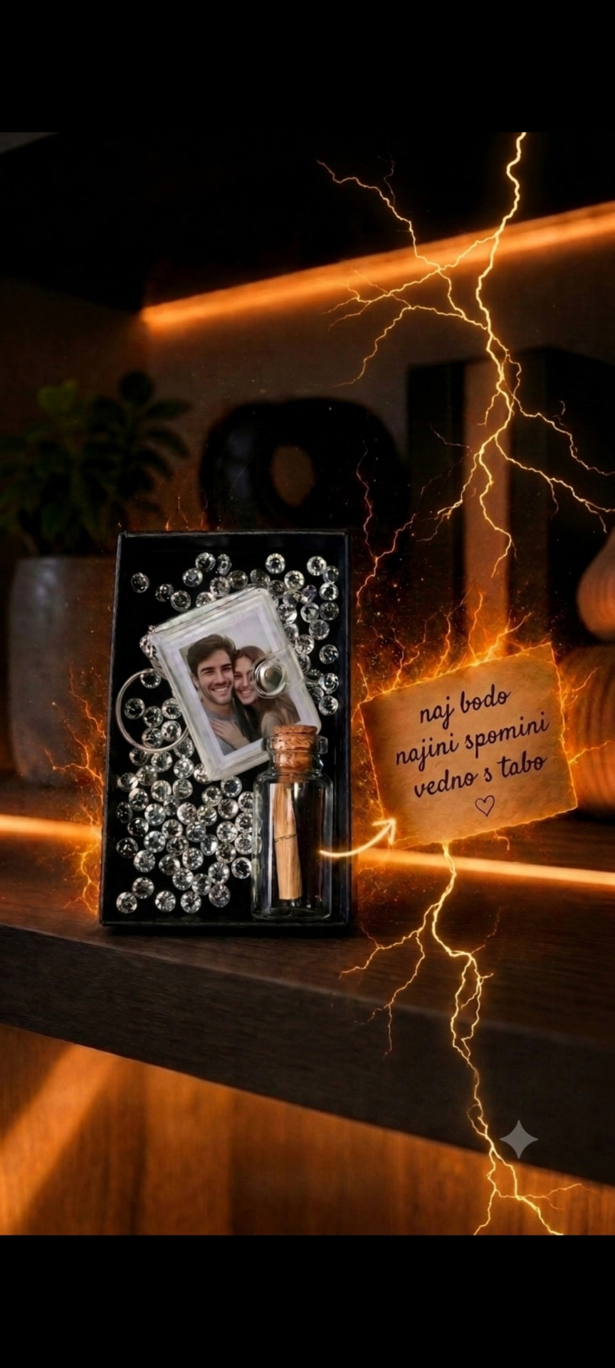 Personaliziran darilni paket z obeskom za ključe s fotografijo in flaško s sporočilom